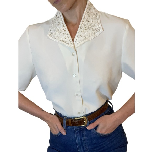 Vintage Worthington | Lace Detail Button-up Blouse | Size 4 Petite - Picture 2 of 4